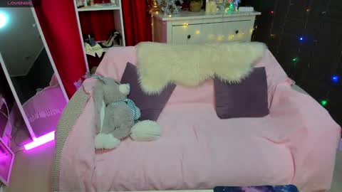 Emiliya online show from December 19, 2:12 am