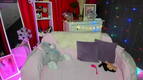 Emiliya online show from December 25, 4:12 am