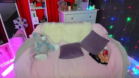 Emiliya online show from January 8, 7:03 am