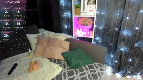 Emiliya online show from February 1, 11:54 am