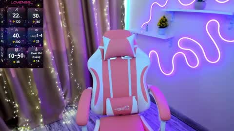 Emiliya online show from February 18, 5:31 am