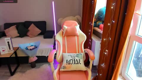 Emiliya online show from January 11, 6:40 am