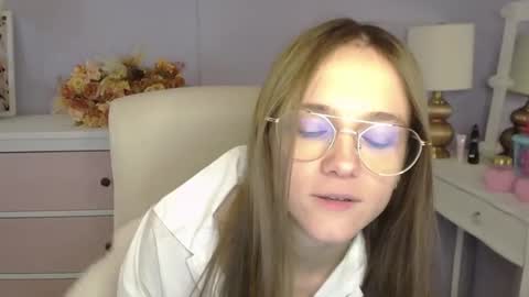 Emilly online show from January 17, 9:14 am