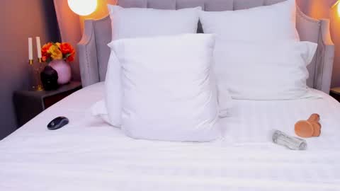 Snapshot of emillybronte chatting on March 12, 11:22 pm EMMA online show from March 12, 11:22 pm