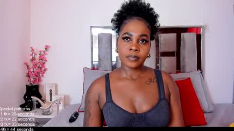 Emilly Roa online show from June 22, 7:22 pm