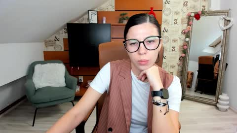 EmillyTaylor online show from September 16, 2:56 am