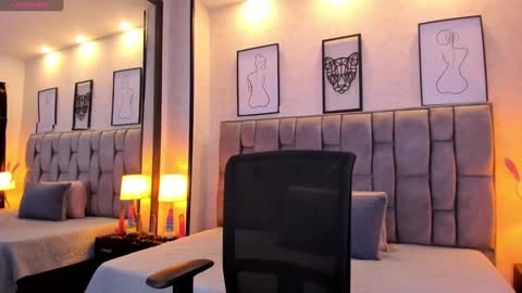 Snapshot of emily_5weet chatting on January 18, 8:31 am Emily online show from January 18, 8:31 am