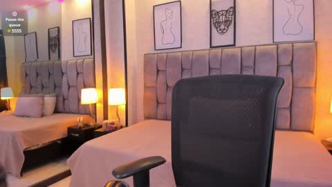 Snapshot of emily_5weet chatting on January 23, 8:25 am Emily online show from January 23, 8:25 am