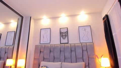 Snapshot of emily_5weet chatting on January 24, 4:48 am Emily online show from January 24, 4:48 am