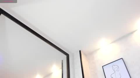 Snapshot of emily_5weet chatting on March 7, 6:46 am Emily online show from March 7, 6:46 am