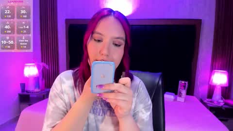 Snapshot of emily_5weet chatting on October 24, 4:31 am Emily online show from October 24, 4:31 am