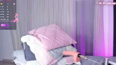 Emily online show from November 13, 12:04 pm