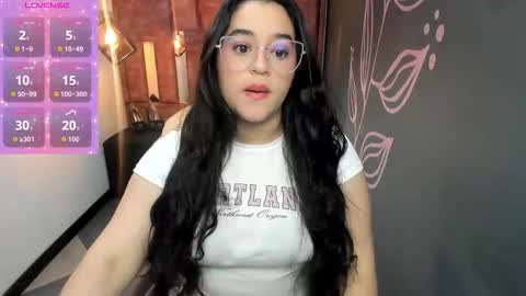 EMILY FOX online show from September 13, 7:35 pm