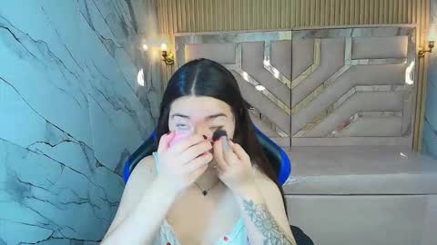 Emily online show from January 17, 1:05 pm