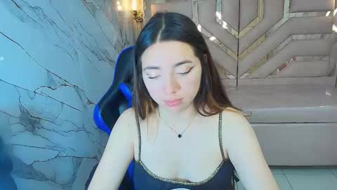 Emily online show from January 19, 1:04 pm