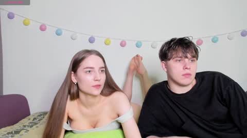 emily_and_ilumi online show from January 29, 7:11 pm