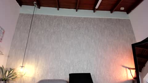 Snapshot of emily_ariaszc chatting on December 6, 3:22 pm Emily online show from December 6, 3:22 pm