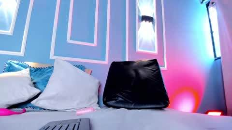 Snapshot of emily_ariaszc chatting on March 6, 3:13 pm Emily online show from March 6, 3:13 pm