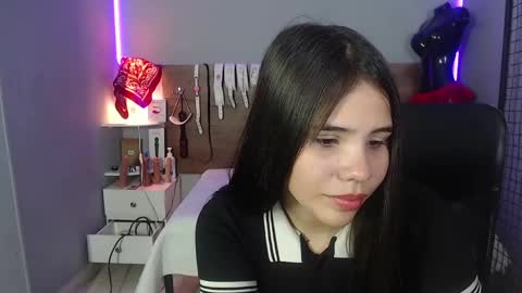              online show from December 5, 8:22 pm