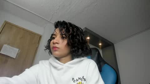 emily_bruss online show from May 26, 7:43 pm