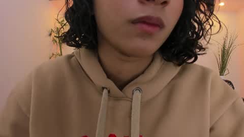 emily_bruss online show from July 11, 9:27 pm