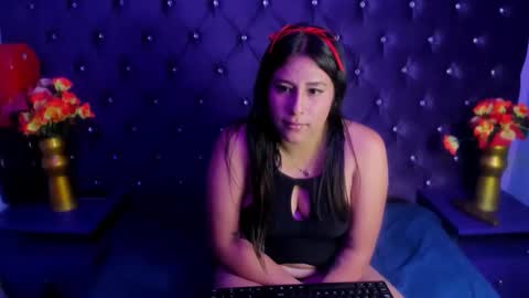 Snapshot of emily_candyyy chatting on February 19, 8:49 pm Emily Candyyy online show from February 19, 8:49 pm