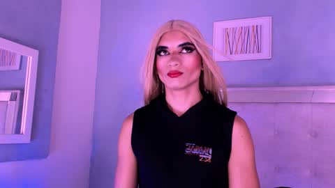 emily_castillo1_ online show from September 21, 5:53 am