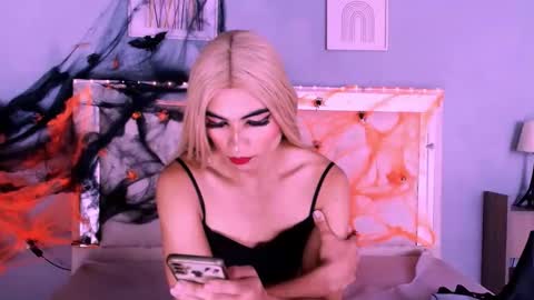 emily_castillo1_ online show from October 7, 1:47 am