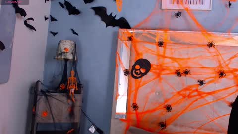 emily_castillo1_ online show from October 26, 4:07 am