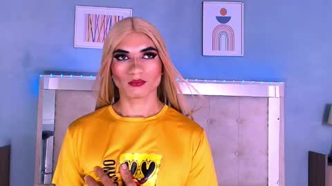 emily_castillo_1 online show from September 26, 5:33 am