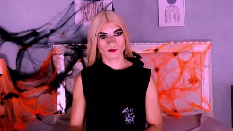 emily_castillo_1 online show from October 8, 4:54 am