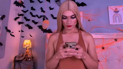 emily_castillo_1 online show from October 21, 5:41 am