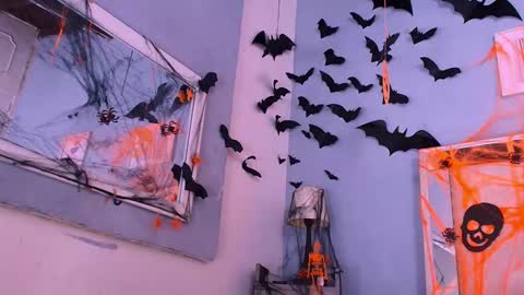 emily_castillo_1 online show from October 27, 4:27 am