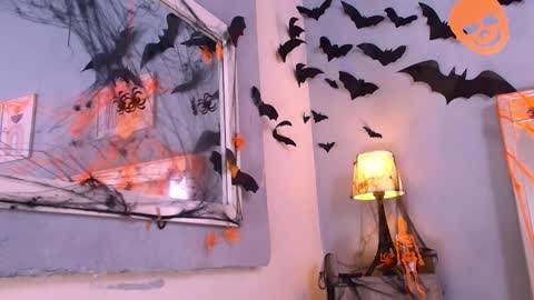 emily_castillo_1 online show from October 29, 4:37 am