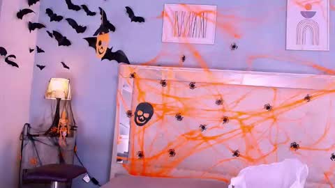 emily_castillo_1 online show from October 31, 5:08 am