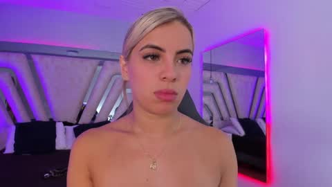 Emily online show from December 14, 11:39 am