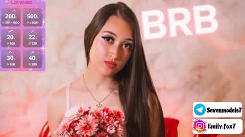 emily_fox7 online show from December 5, 3:06 pm