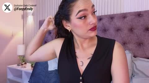 Emily online show from October 20, 8:09 pm