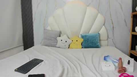 emily_frostt online show from June 16, 11:35 am