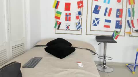 emily_gaviria1 online show from July 3, 12:11 pm