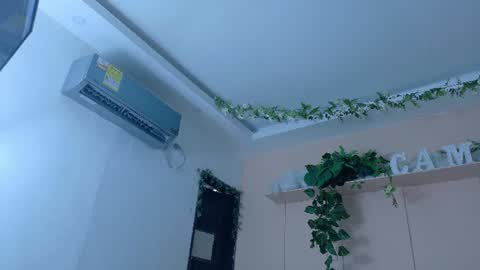 emily_gaviria1 online show from July 10, 12:08 pm