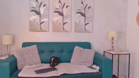 emily_gaviria1 online show from July 25, 12:36 pm