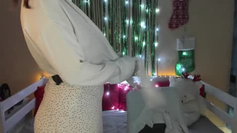 EMILY online show from December 14, 5:40 am