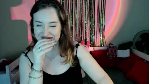 EMILY online show from January 4, 8:28 am