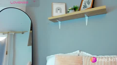 Emily online show from February 15, 1:27 pm