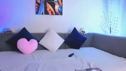 Emily Heels online show from July 28, 6:20 pm