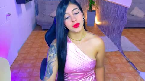 Snapshot of emily_jones3 chatting on September 22, 4:53 pm Emily online show from September 22, 4:53 pm