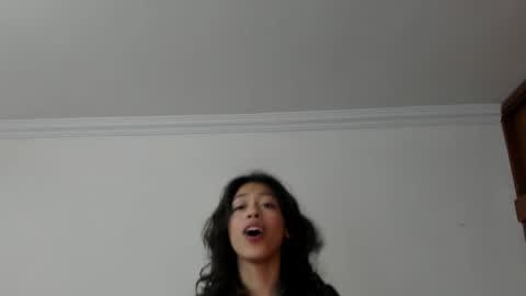 Snapshot of emily_jonessxx chatting on December 14, 5:07 pm emily online show from December 14, 5:07 pm