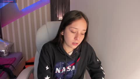 Emily online show from December 27, 2:33 pm