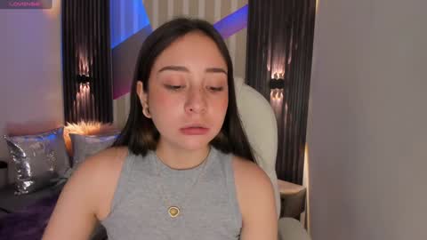 Emily online show from January 10, 3:37 pm
